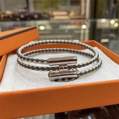 bracelet tournis tressé hermes|LUXURY ITEM REVIEW .